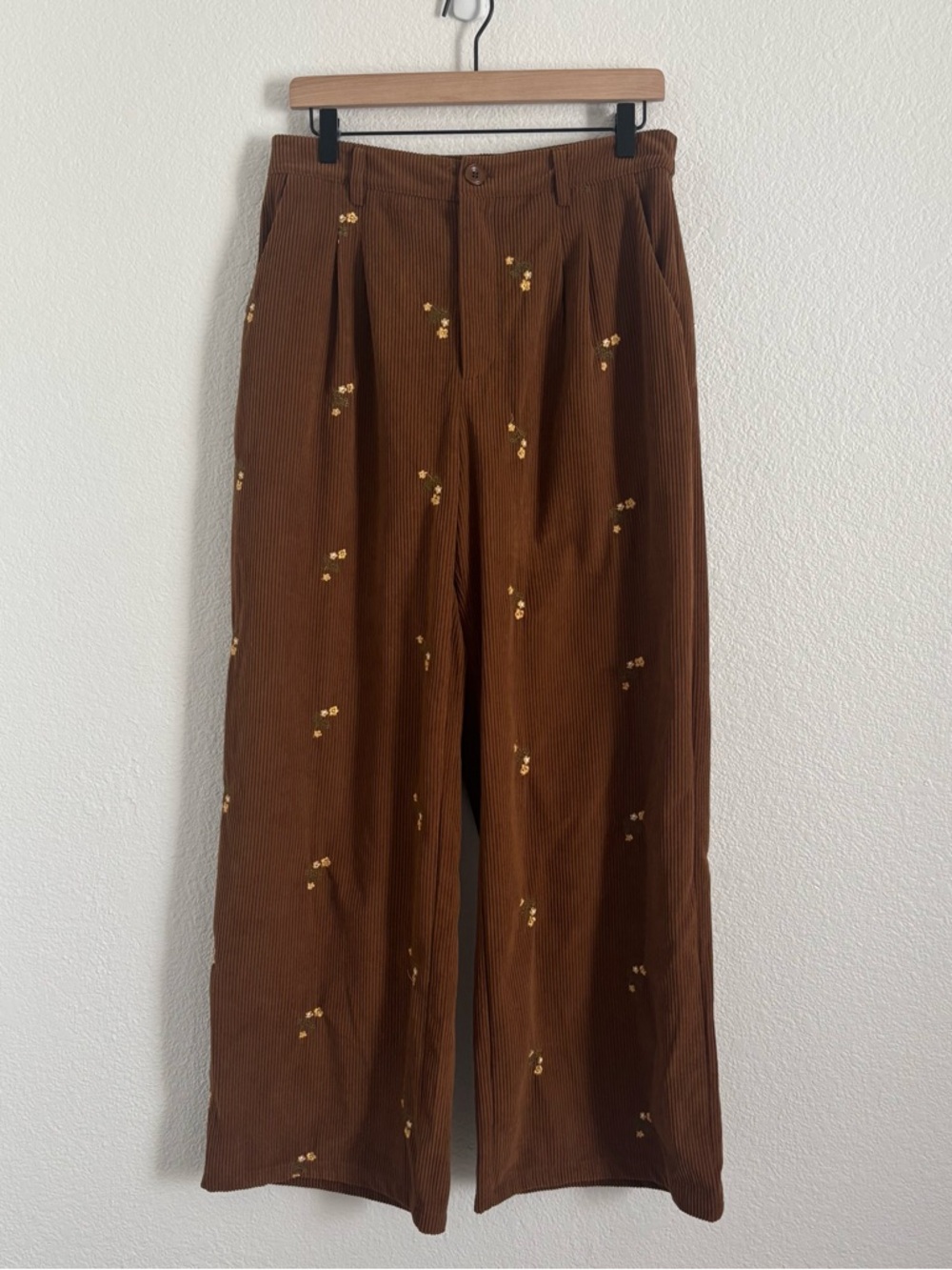 NWT Cider Women's Size Large Brown Floral Embroidered Corduroy Pants